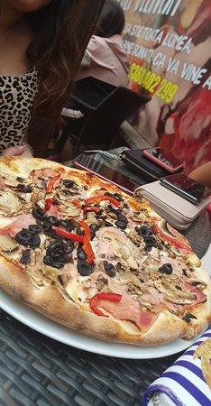 Pizza Napoli