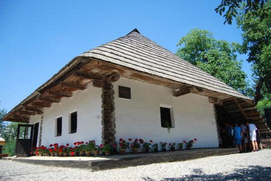 Casa memorială Ion Creangă din Humulești