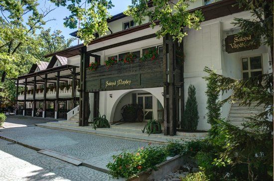 Complexul Turistic Cornul Vanatorului Pitesti